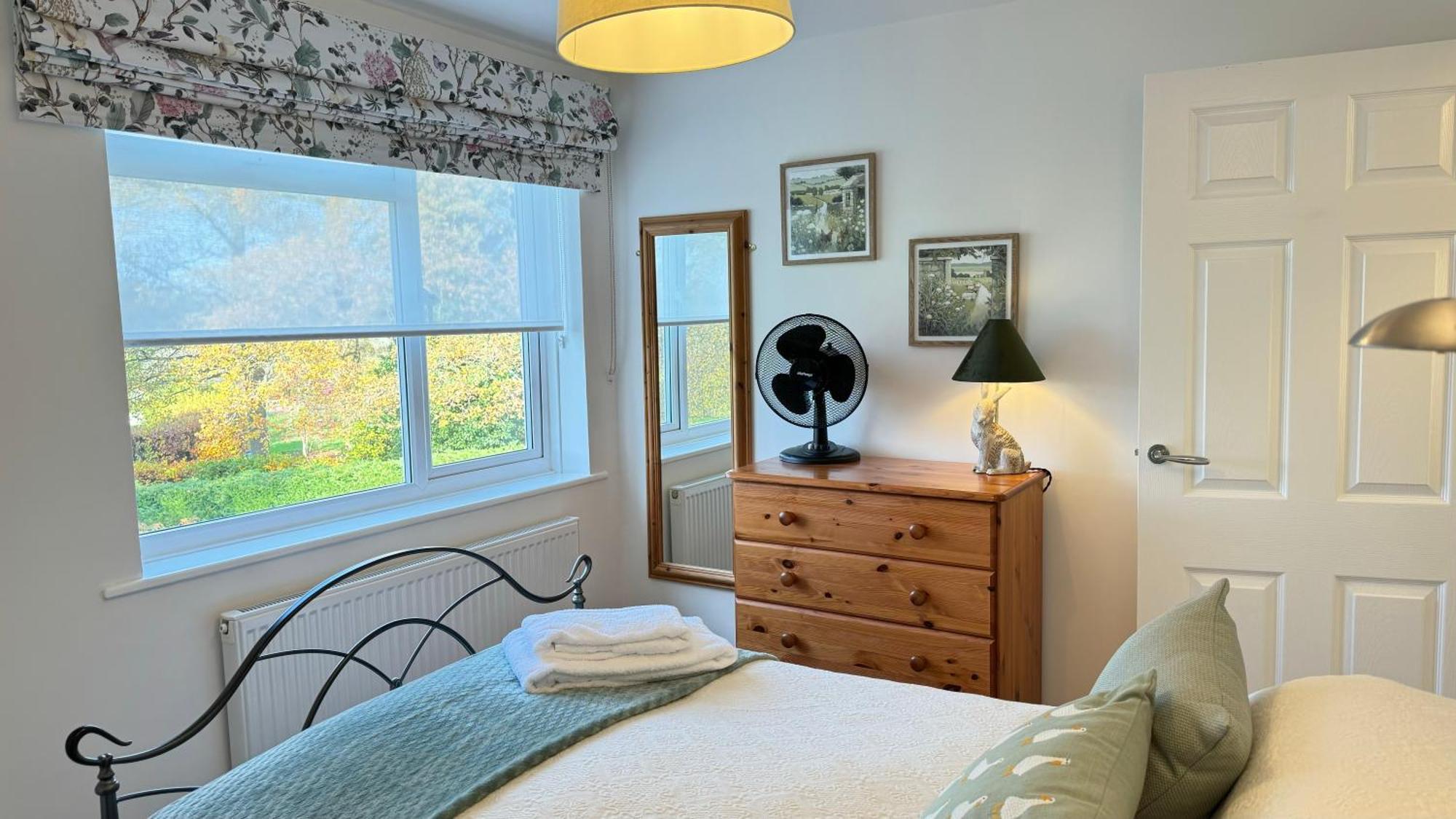 3 Bed Spa Cottage Southwater Экстерьер фото