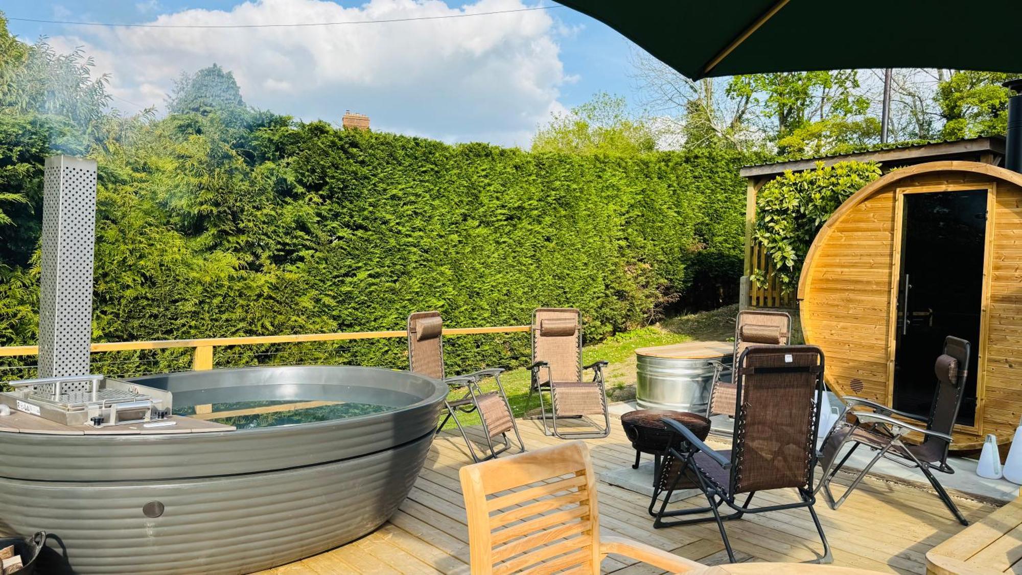 3 Bed Spa Cottage Southwater Экстерьер фото